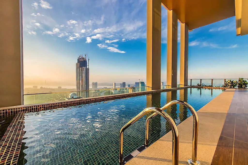 Apartment Rare Find Sky Infinity Pool 4 Pax, 2 Rooms Johor Bahru